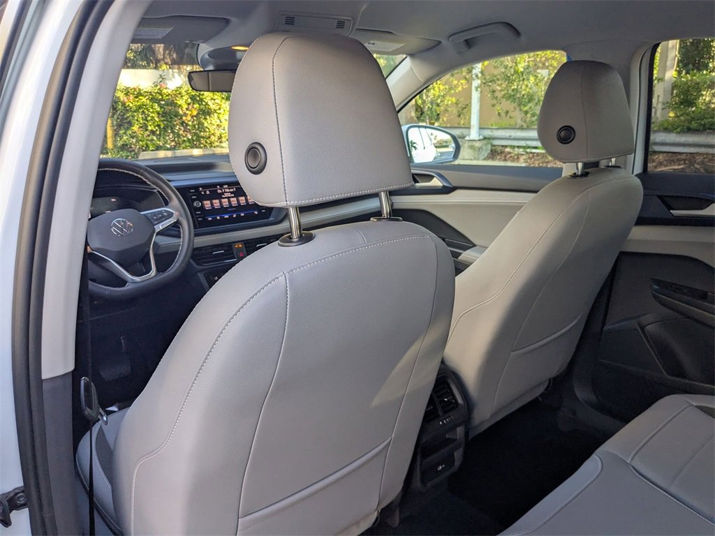 Used 2024 Volkswagen Taos SE image 22