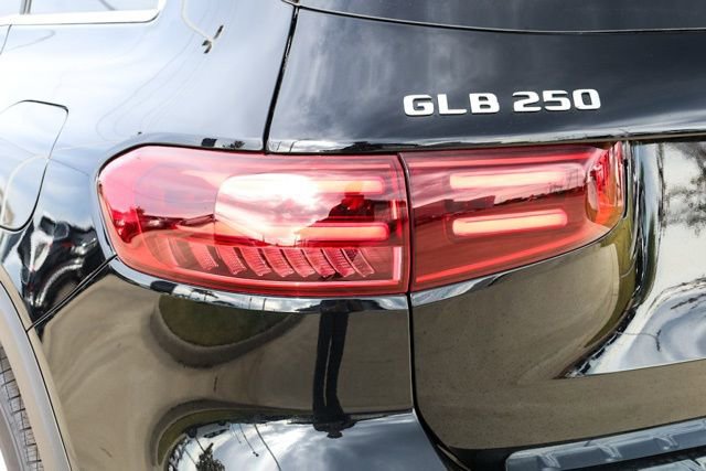 Certified 2024 Mercedes-Benz GLB 250 image 10