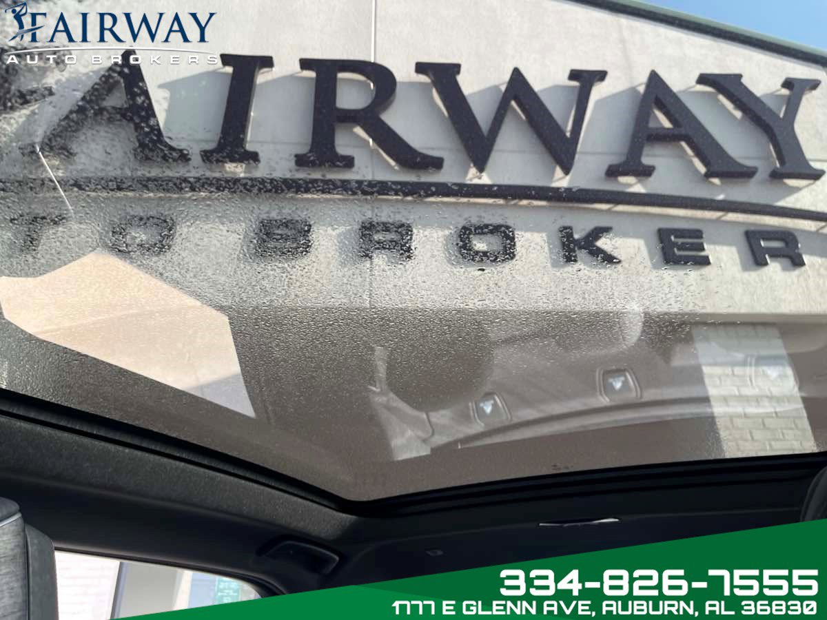 Used 2024 BMW 740i xDrive AWD/4WD image 23