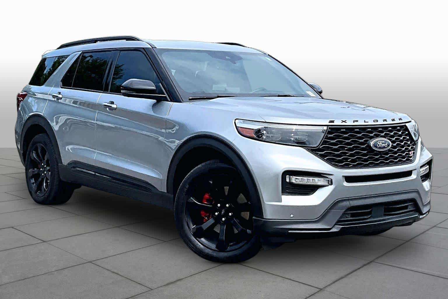 Used 2023 Ford Explorer ST w/ Equipment Group 401A AWD/4WD image 3