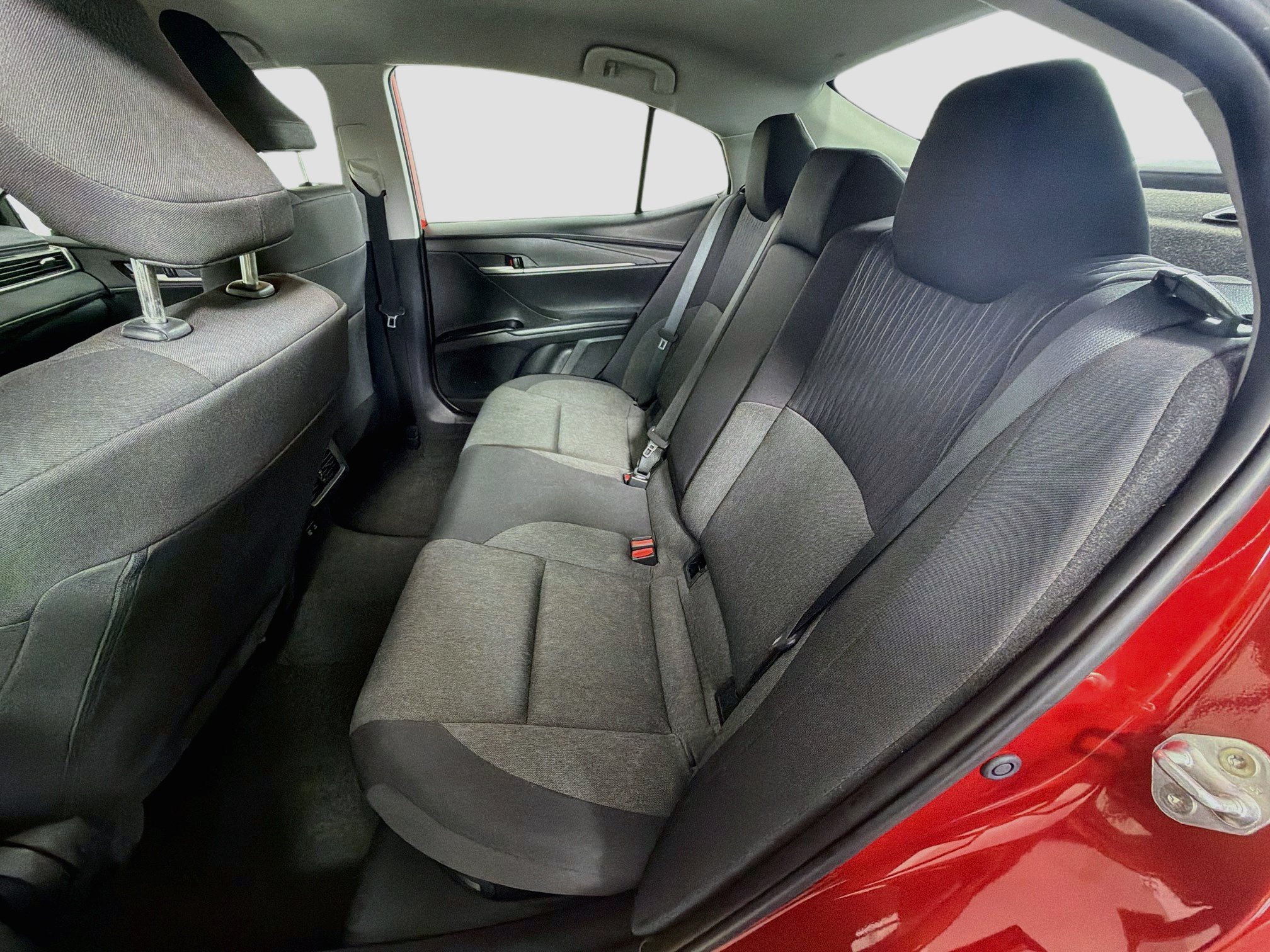 Used 2025 Toyota Camry LE FWD image 29