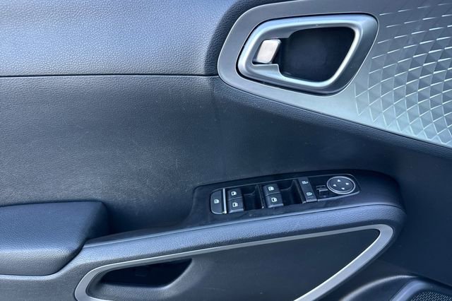 Used 2023 Kia Soul LX w/ Option Group 015 image 11