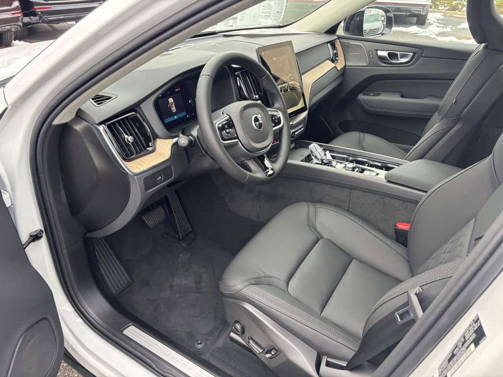 New 2026 Volvo XC60 B5 Plus w/ Protection Package Premier image 23