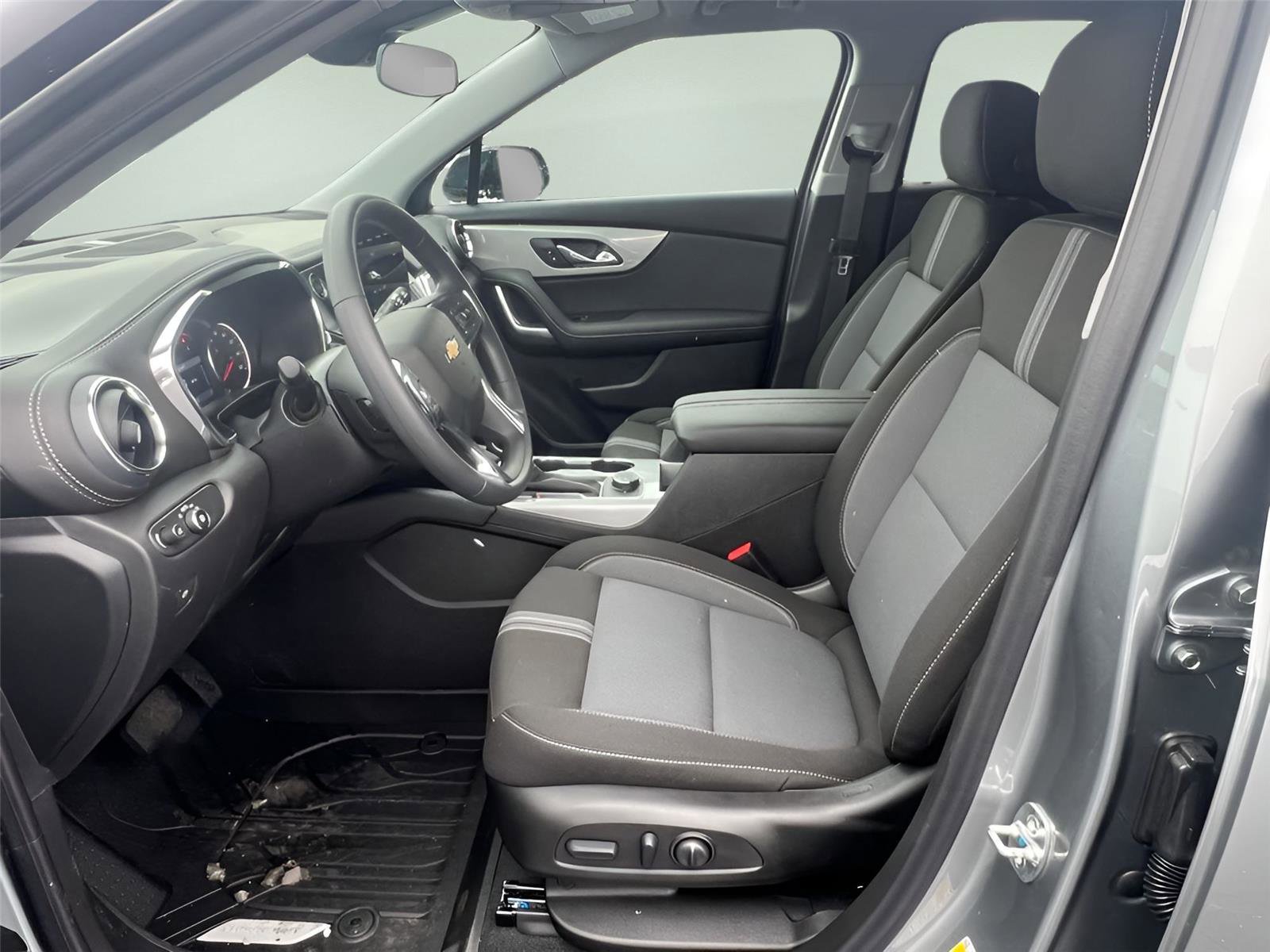 New 2025 Chevrolet Blazer LT w/ Midnight/Sport Edition image 10