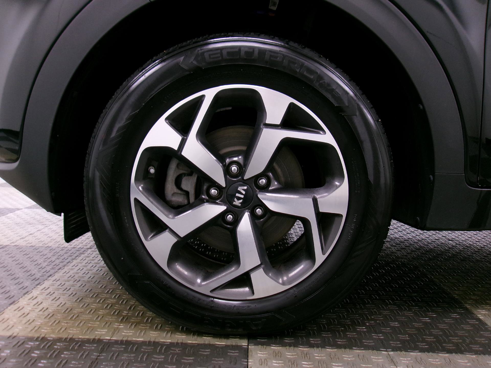 Used 2020 Kia Sportage LX image 16