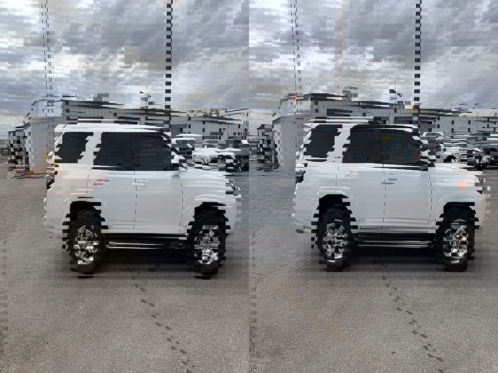 Used 2022 Toyota 4Runner SR5 image 6