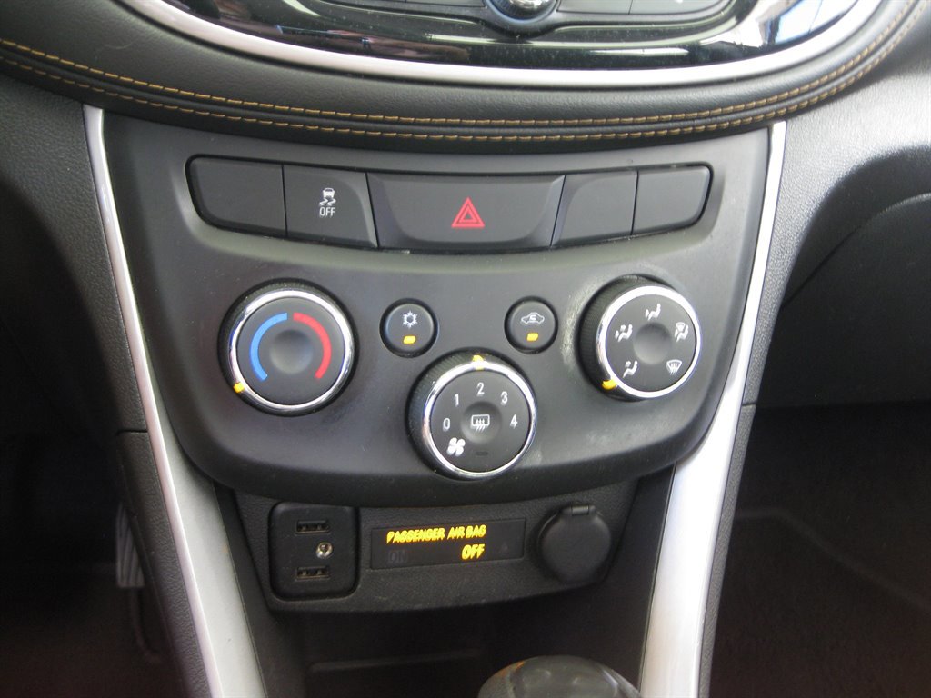 Used 2020 Chevrolet Trax LS w/ Tint and Cruise Package image 18