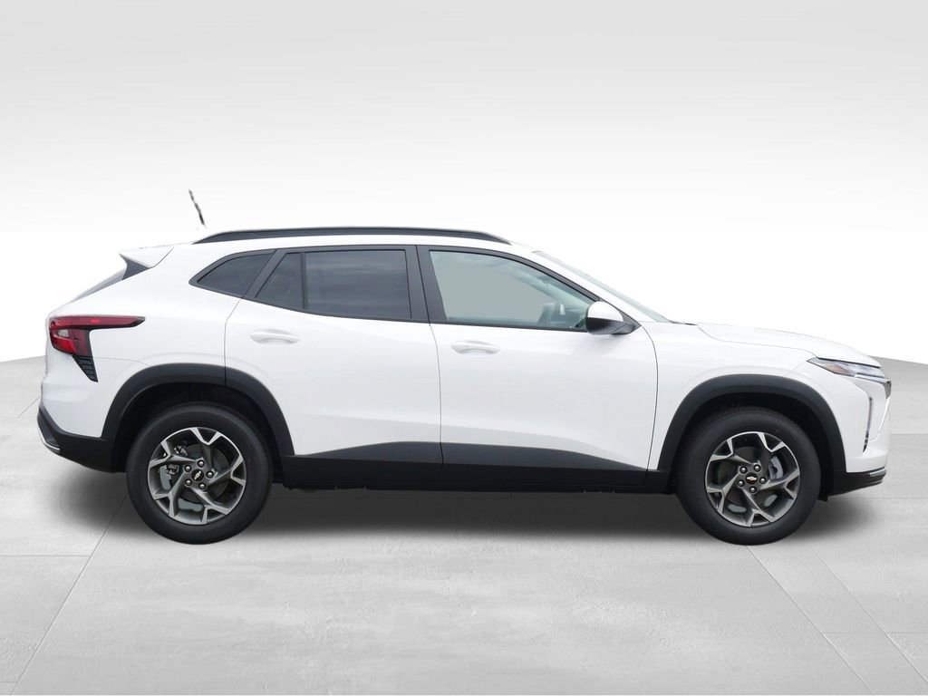 New 2026 Chevrolet Trax LT w/ Driver Confidence Package image 7