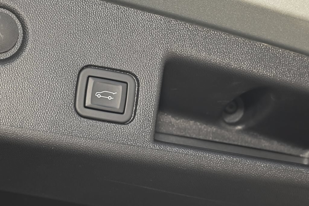 Used 2024 Chevrolet Equinox LT FWD image 40
