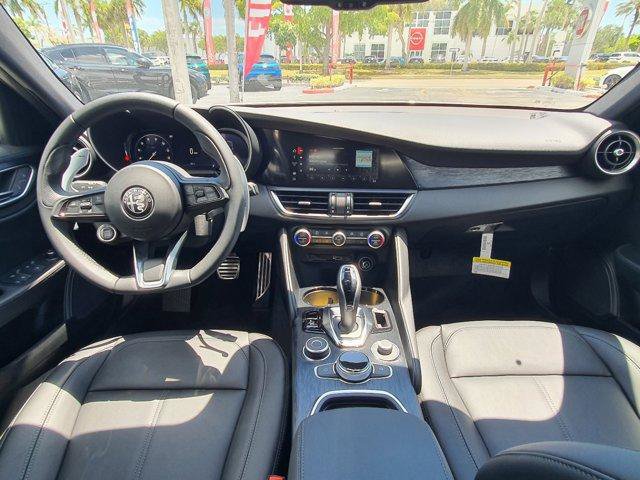 New 2024 Alfa Romeo Giulia Sprint RWD image 8