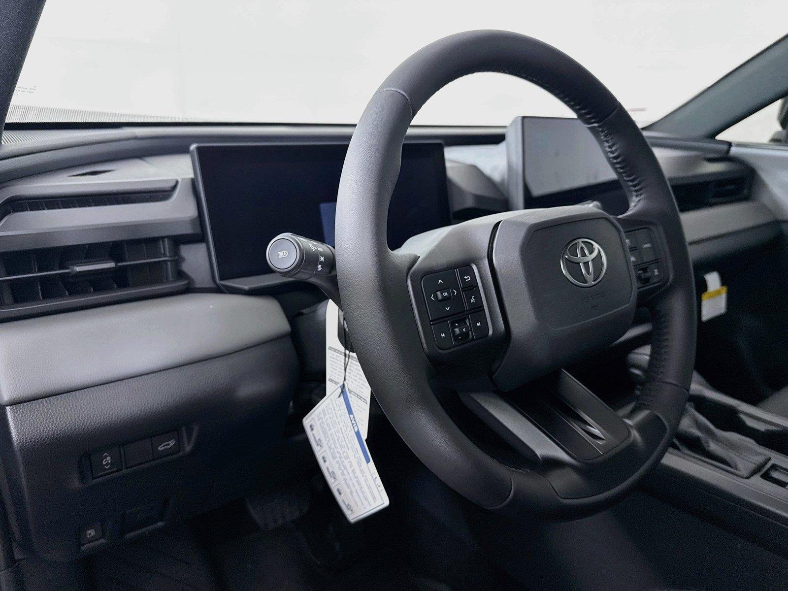 New 2026 Toyota RAV4 SE w/ Convenience Package AWD/4WD image 4