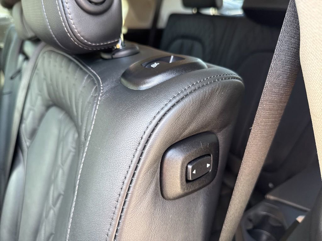 Used 2025 BMW X7 xDrive40i AWD/4WD image 40