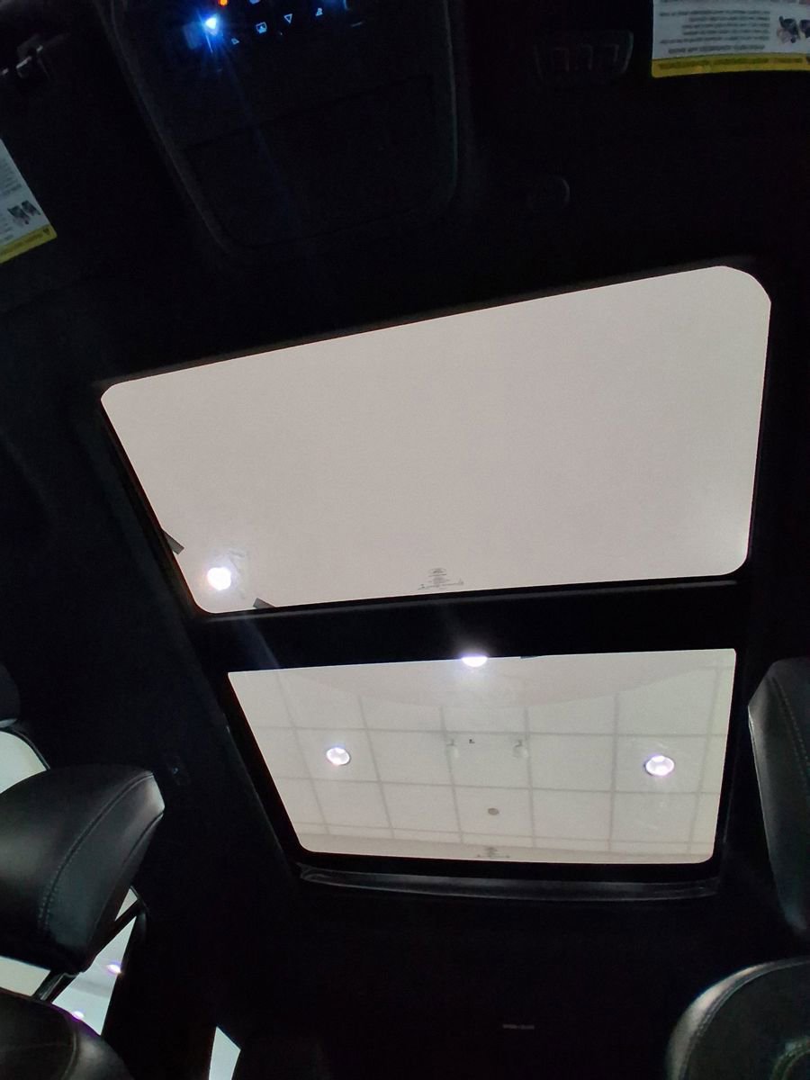 Used 2020 Ford Explorer Limited w/ Hybrid Equipment Group 310A image 17