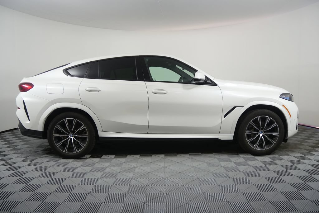 Certified 2025 BMW X6 xDrive40i AWD/4WD image 2