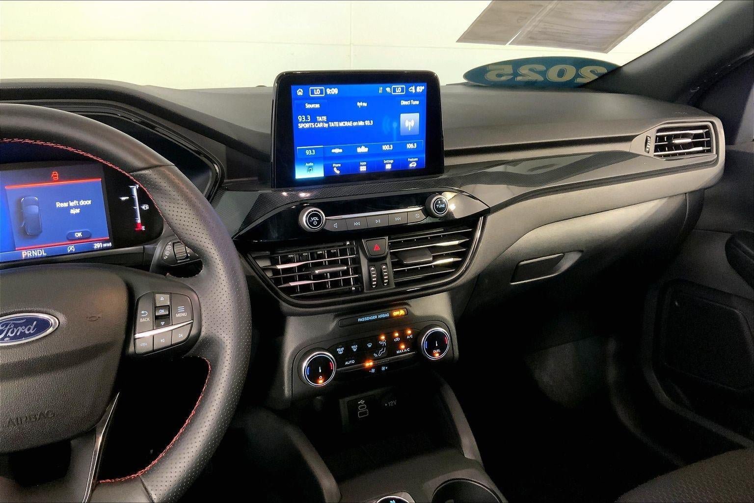 Used 2025 Ford Escape ST-Line FWD image 6