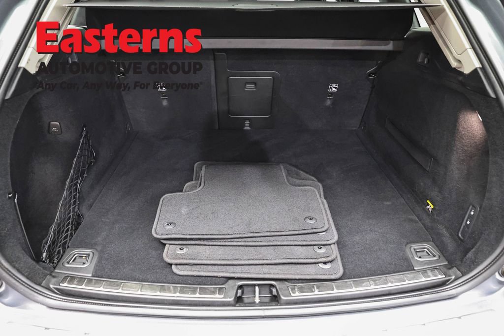 Used 2019 Volvo XC60 T6 Momentum w/ Premium Package image 9