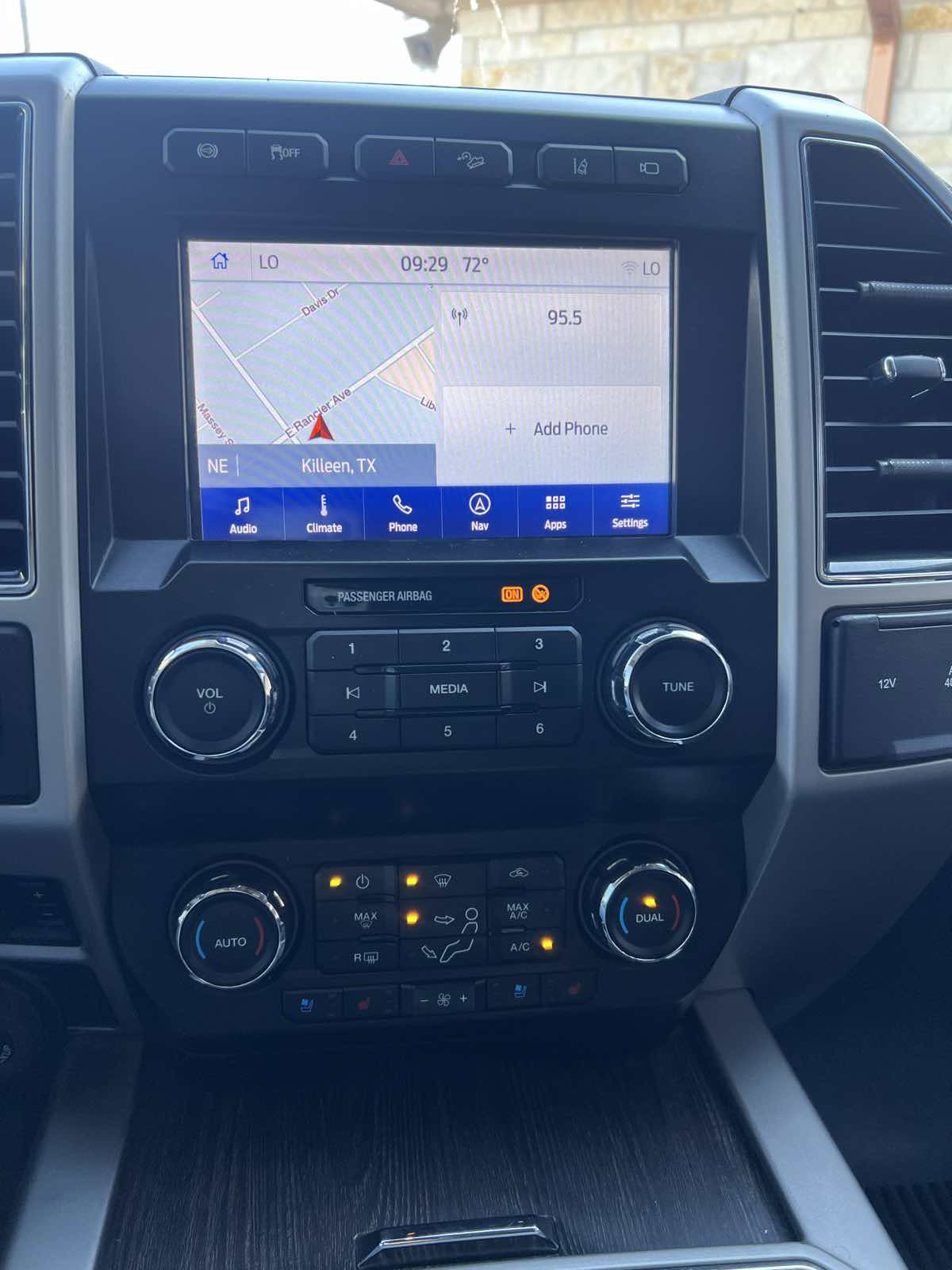 Used 2020 Ford F250 Lariat w/ Chrome Package image 12