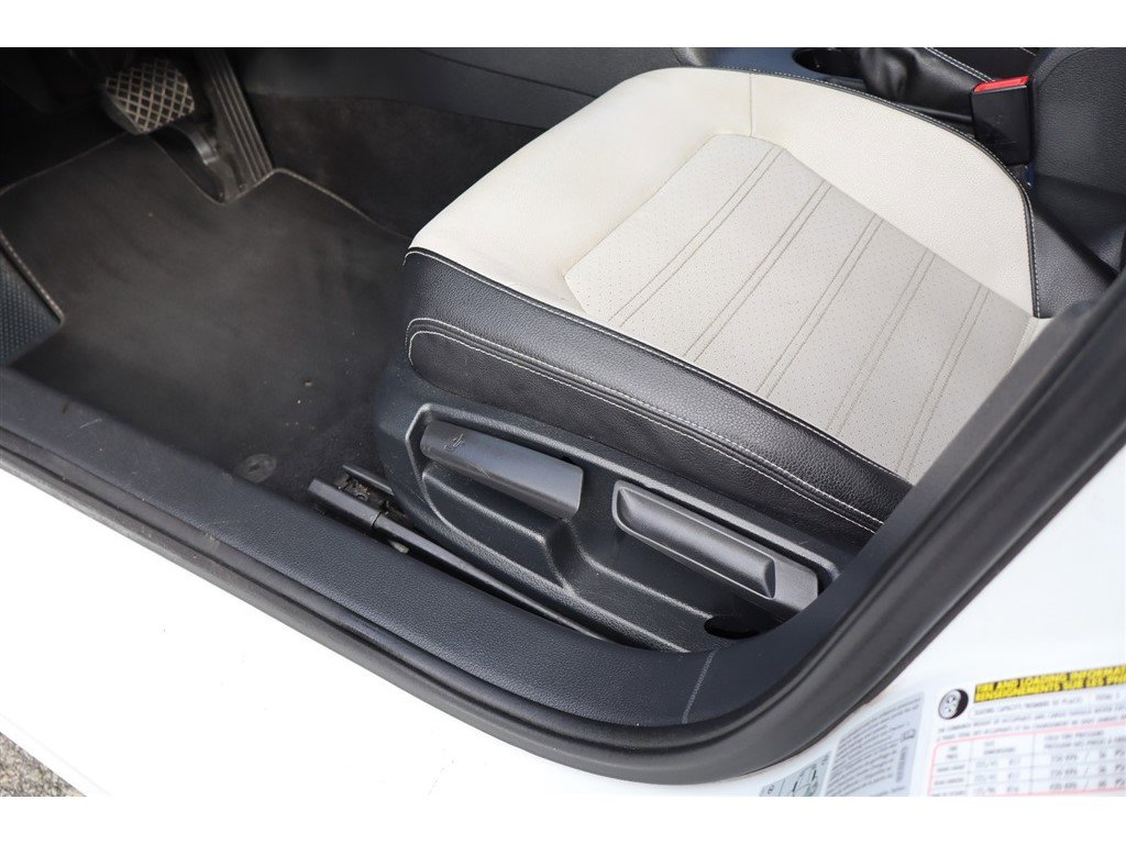 Used 2016 Volkswagen Jetta Sport image 18