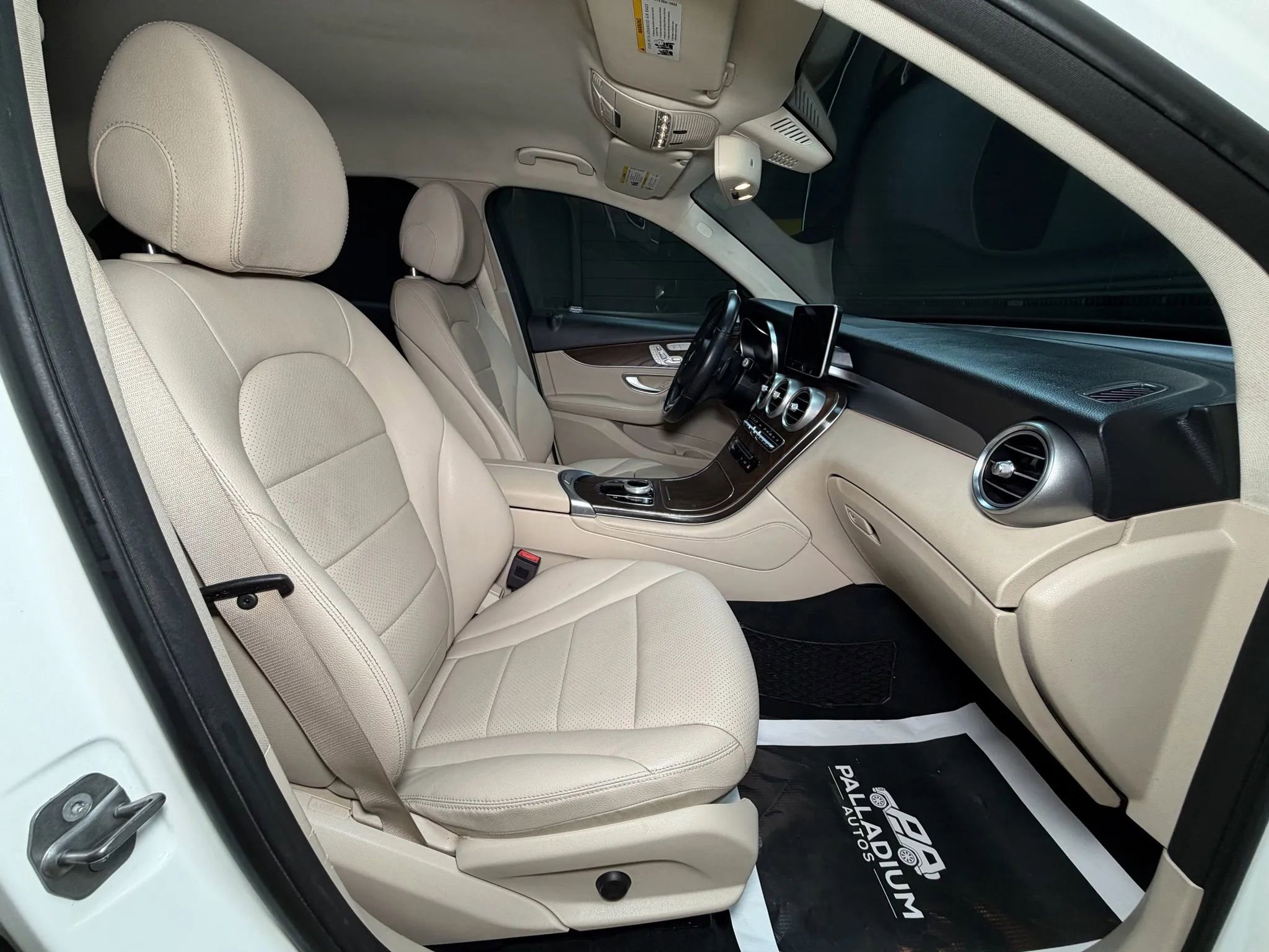 Used 2019 Mercedes-Benz GLC 300 image 53