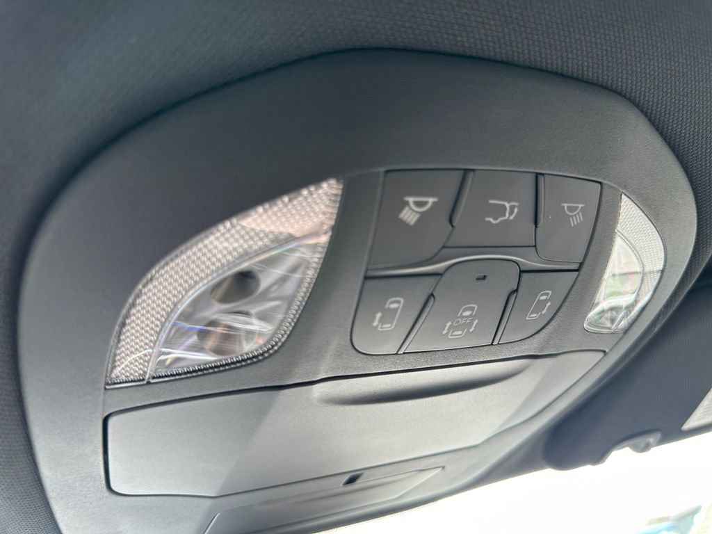 New 2026 Chrysler Pacifica Select image 21