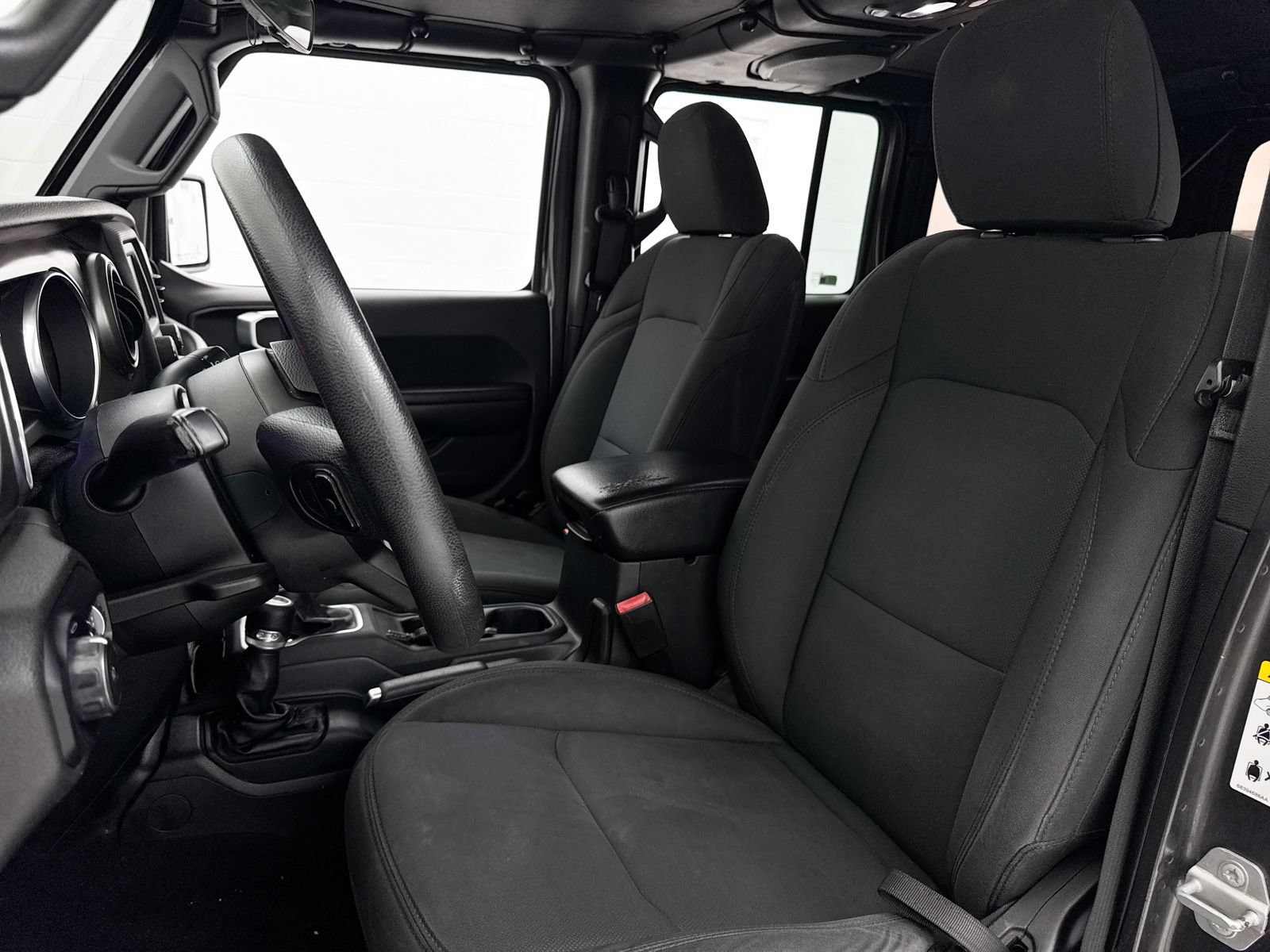 Used 2018 Jeep Wrangler Unlimited Sport AWD/4WD image 14
