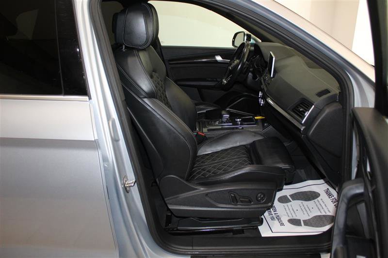 Used 2018 Audi SQ5 Premium Plus w/ Navigation Package image 29