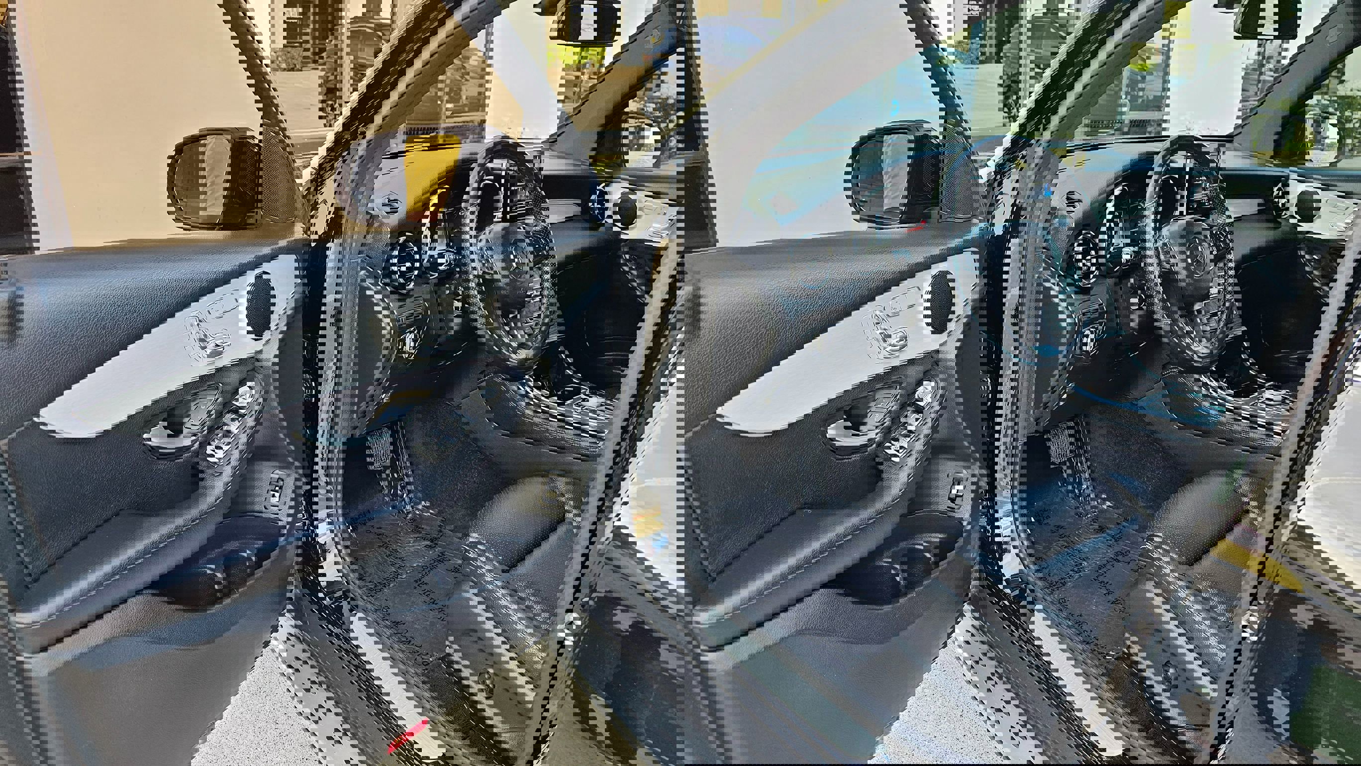 Used 2019 Mercedes-Benz GLC 300 image 15