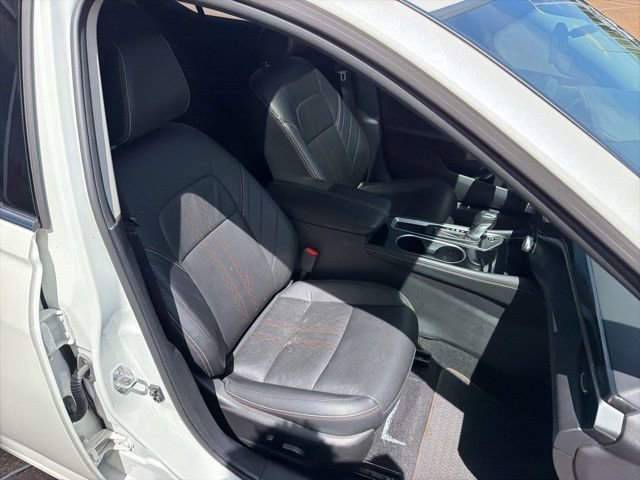 Used 2024 Nissan Altima 2.5 SR w/ SR Premium Package FWD image 22