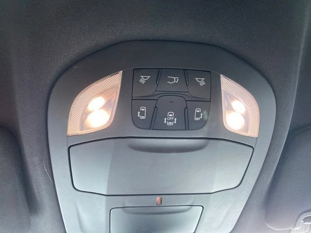 Used 2025 Chrysler Pacifica Select FWD image 20