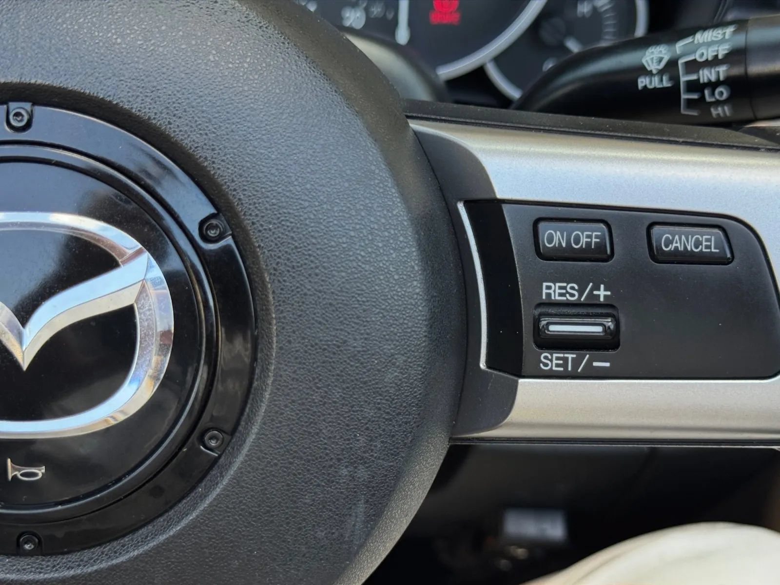 Used 2008 MAZDA MX-5 Miata Grand Touring w/ Premium Pkg RWD image 24