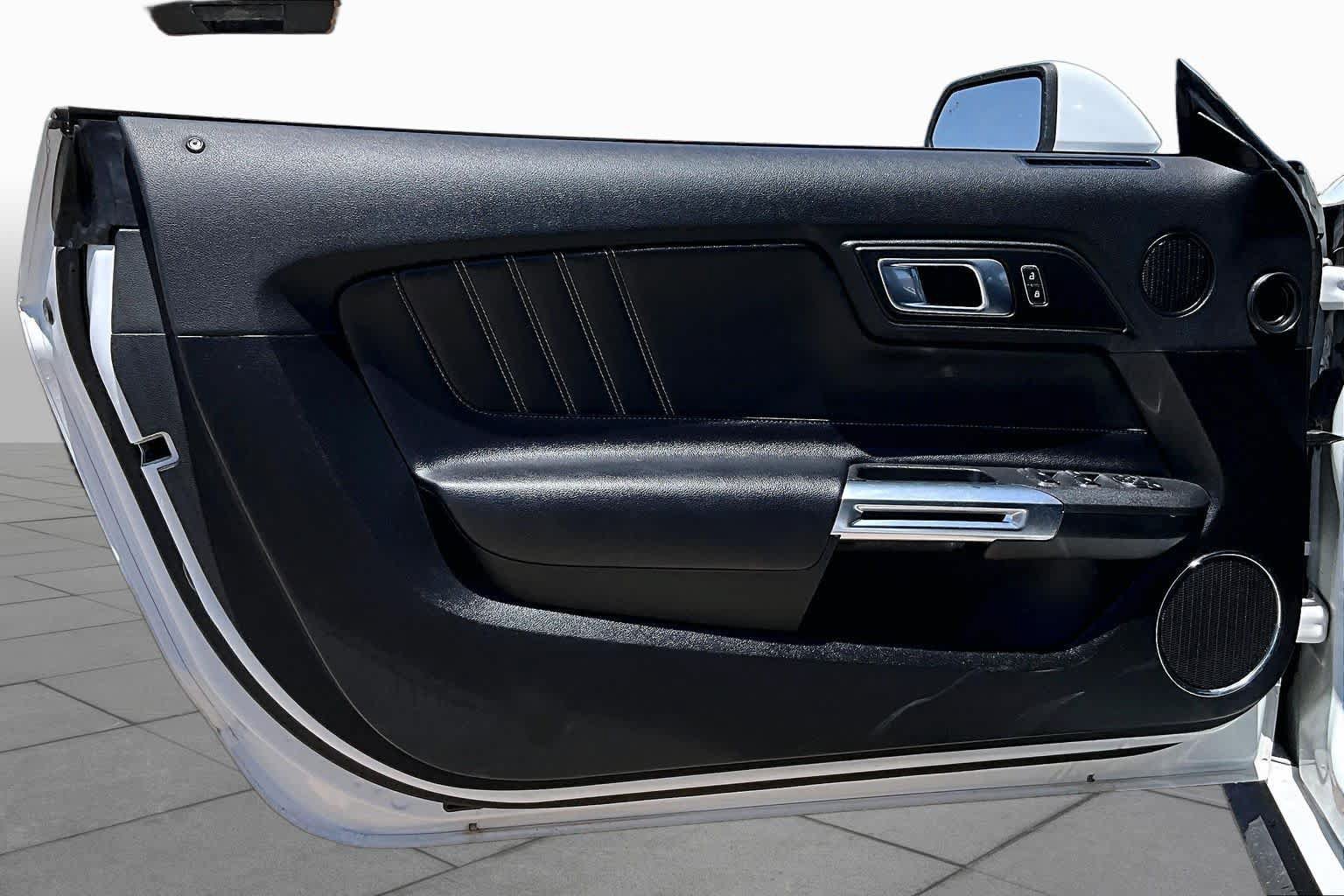 Used 2022 Ford Mustang Premium RWD image 20