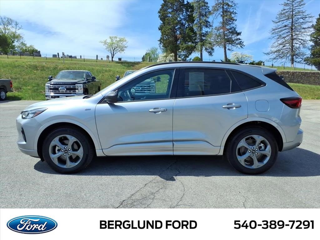 Used 2023 Ford Escape ST-Line w/ Tech Pack #1 image 8