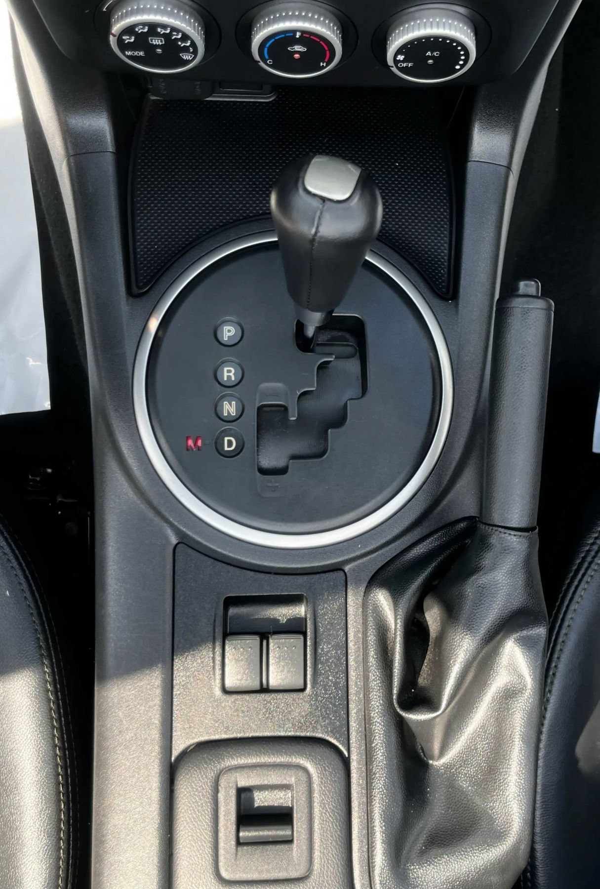 Used 2012 MAZDA MX-5 Miata Touring RWD image 33