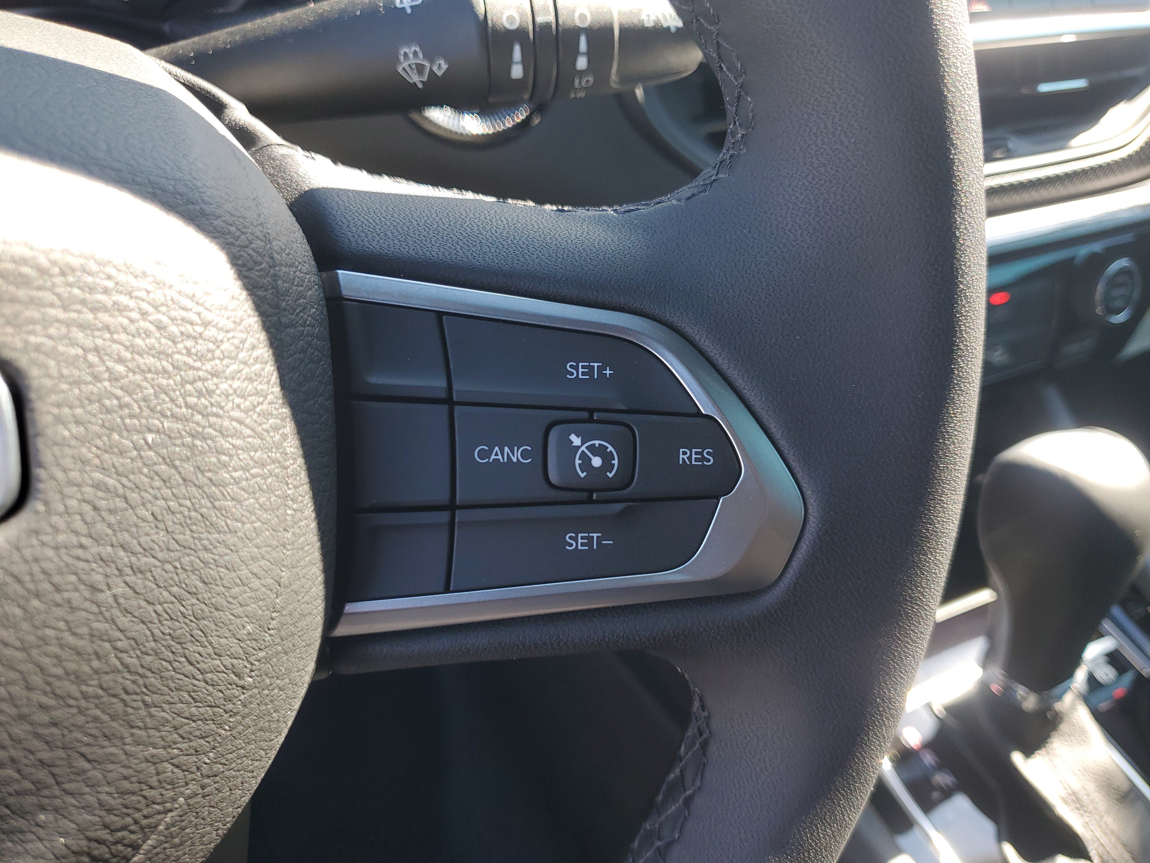 Used 2026 Jeep Compass Latitude AWD/4WD image 17