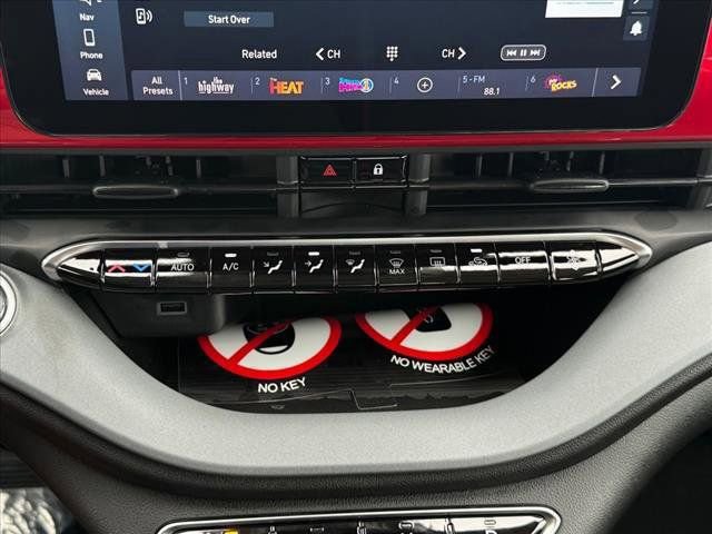 Used 2024 FIAT 500 e (RED) image 21