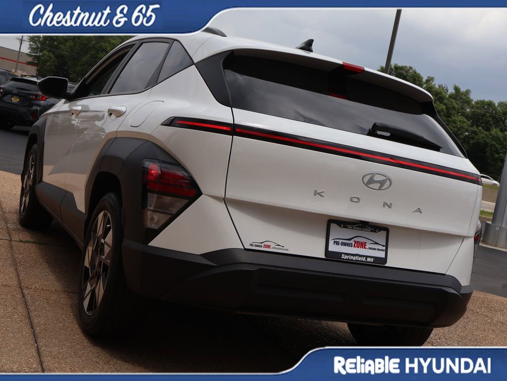 Used 2024 Hyundai Kona SEL w/ Convenience Package FWD image 4
