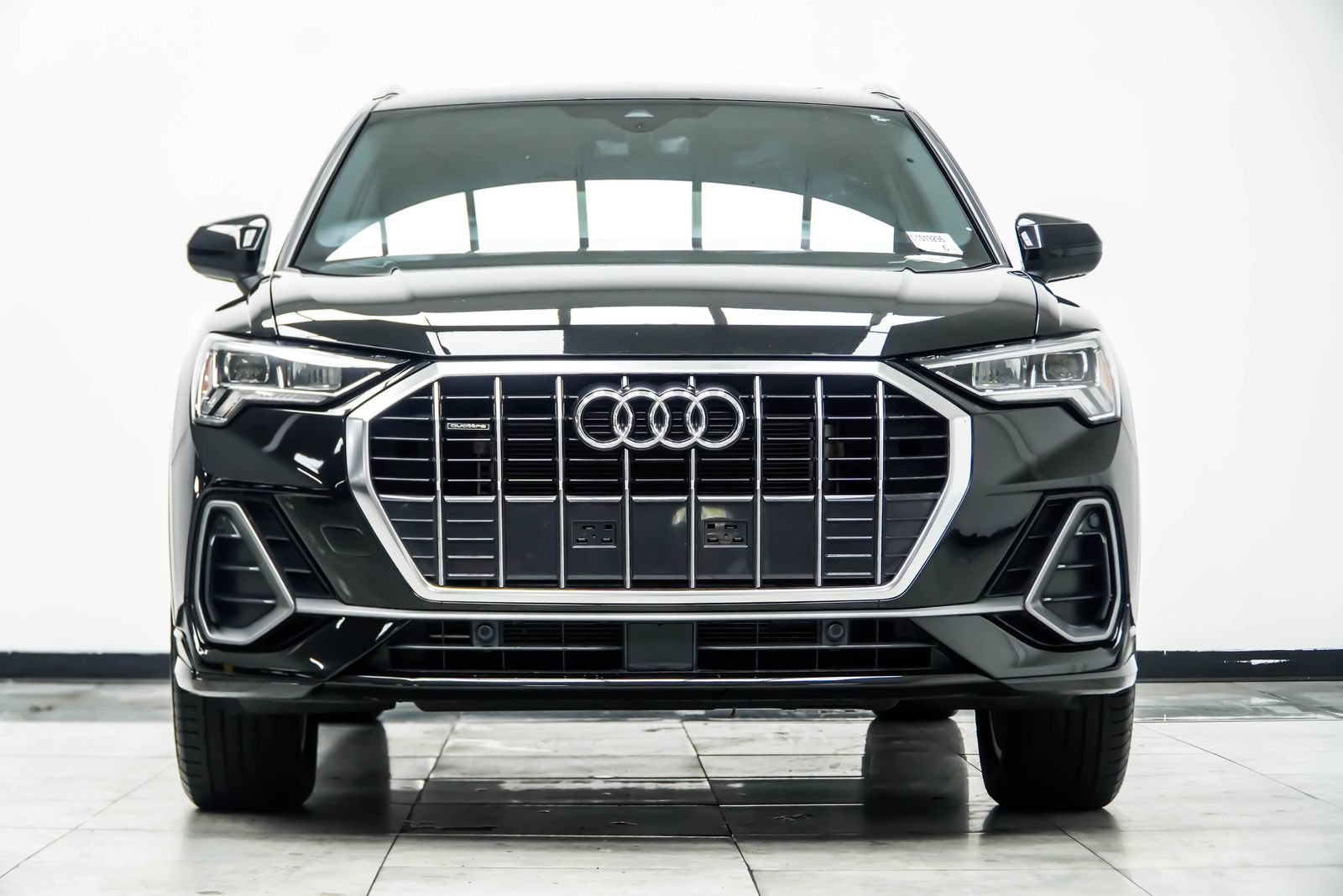 Used 2025 Audi Q3 2.0T Premium AWD/4WD image 9