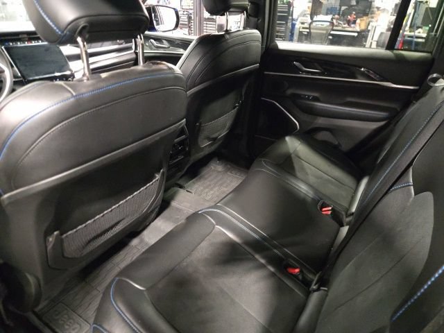 Used 2023 Jeep Grand Cherokee Trailhawk AWD/4WD image 12