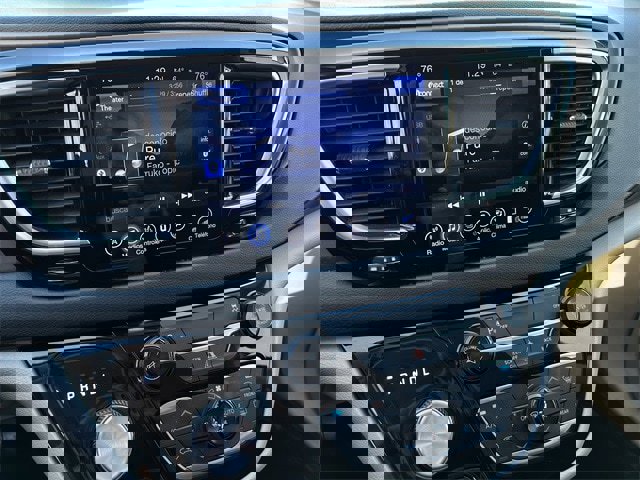 Used 2017 Chrysler Pacifica Touring-L Plus image 18