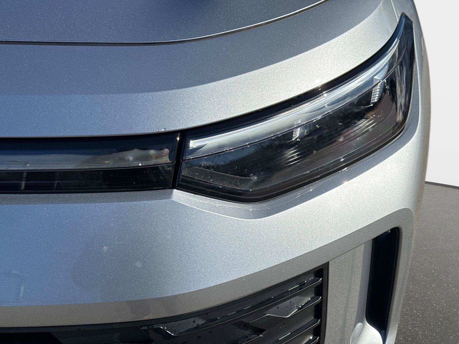 New 2026 Volkswagen Tiguan SE image 10