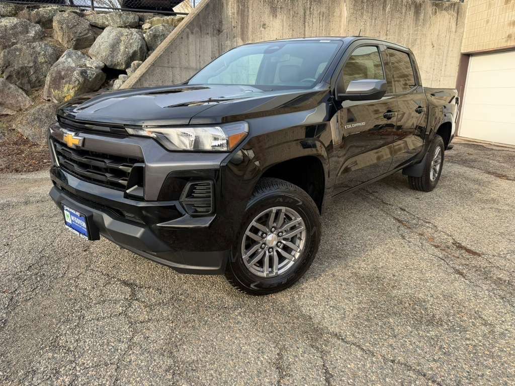 Used 2023 Chevrolet Colorado LT