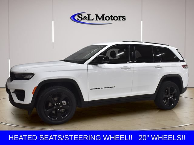 Used 2023 Jeep Grand Cherokee Altitude AWD/4WD image 3