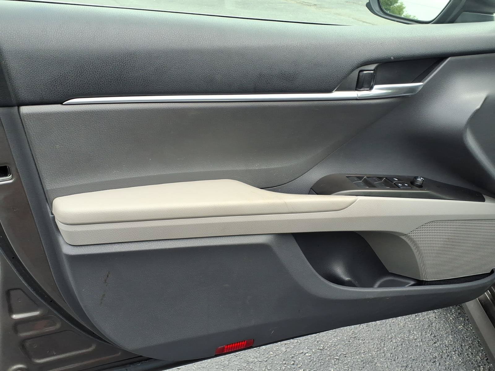 Used 2023 Toyota Camry LE FWD image 16