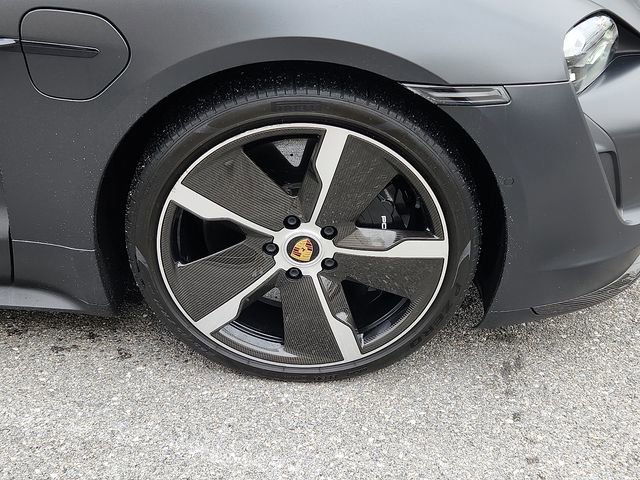 Used 2022 Porsche Taycan Turbo S image 8