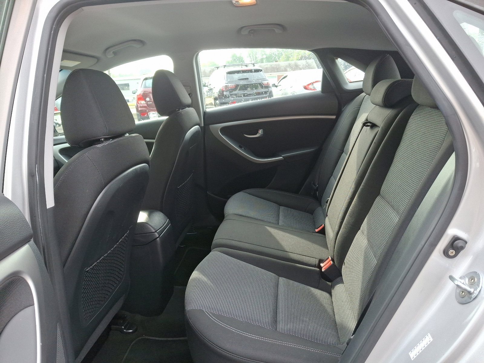 Used 2017 Hyundai Elantra GT image 10