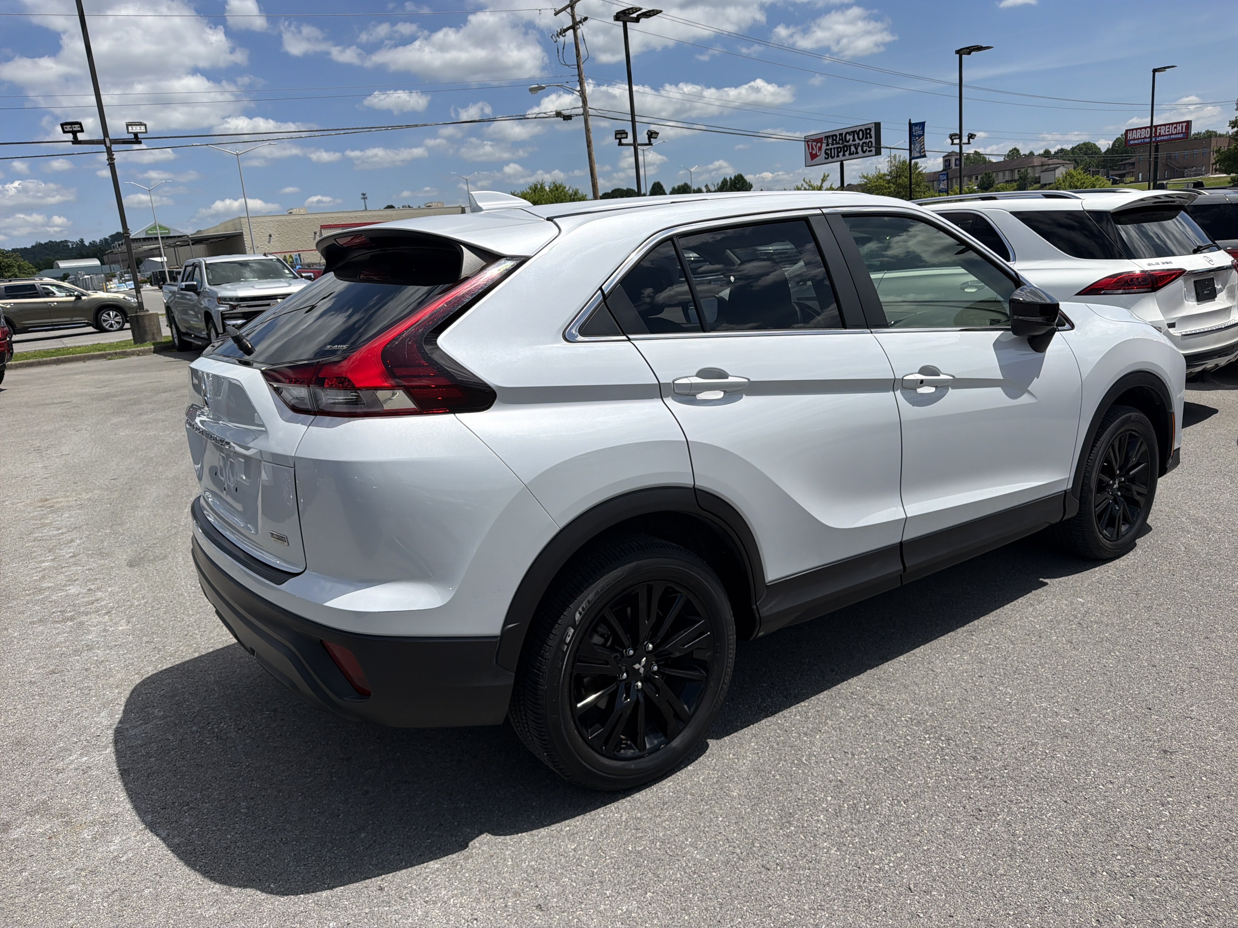 Used 2024 Mitsubishi Eclipse Cross LE AWD/4WD image 6