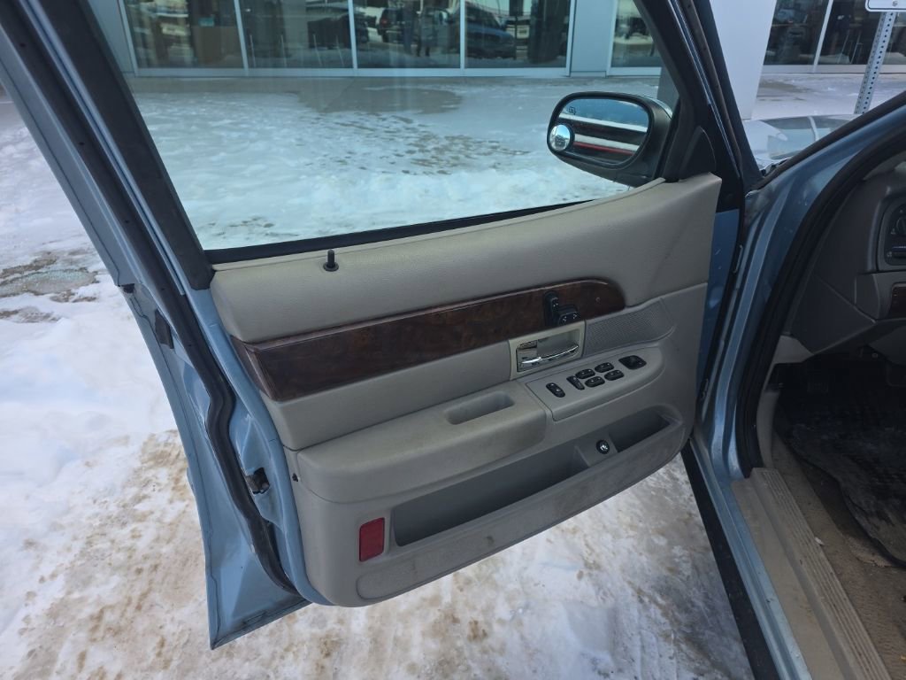 Used 2006 Mercury Grand Marquis LS image 12