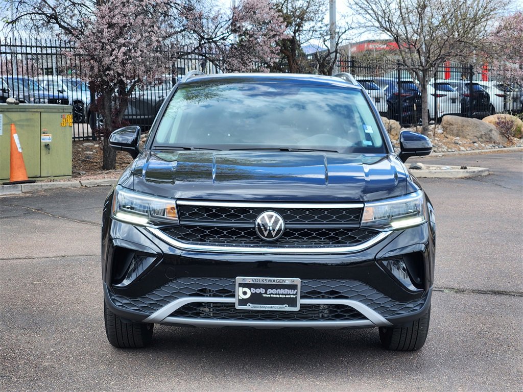 New 2024 Volkswagen Taos SE image 8