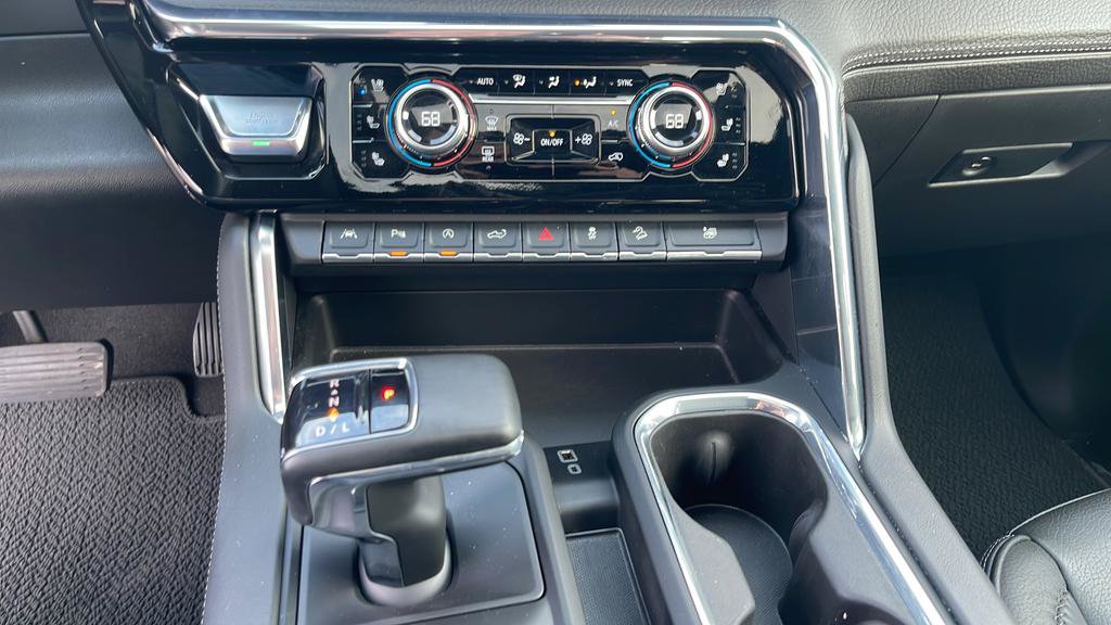 Used 2023 GMC Sierra 1500 Denali w/ Denali Reserve Package AWD/4WD image 32