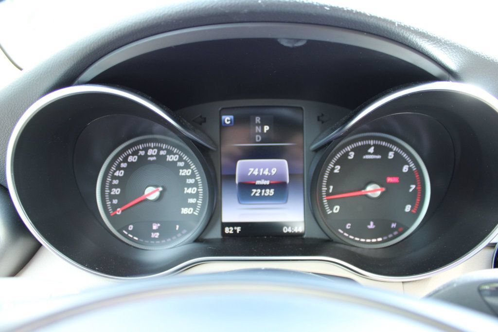 Used 2018 Mercedes-Benz GLC 300 4MATIC image 15